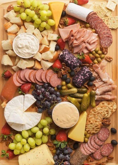 Charcuterie board and natural juices (selected by you)